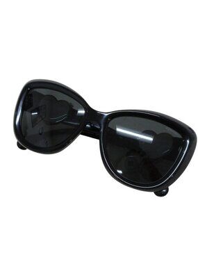 Chanel Heart Shape Coco Mark Sunglasses 5517-a Black Frame
